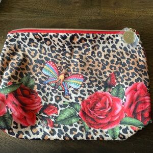 Like new Estée Lauder makeup bag 💋😍